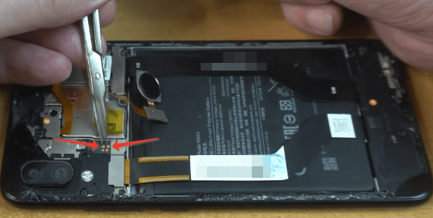 вставляємо USB-кабель
