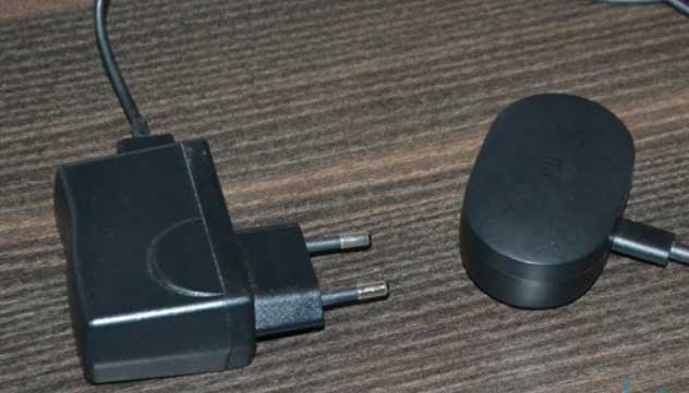 Як заряджати бездротові TWS навушники